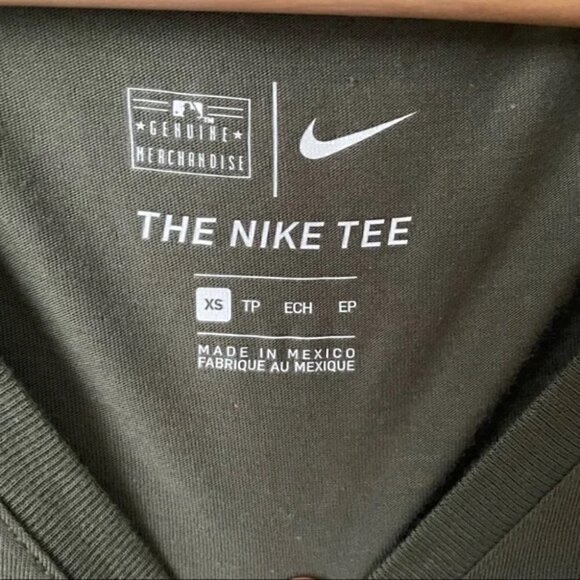 Nike New York Yankees Authentic Collection T-shirt, Xsmall - Picture 3 of 6